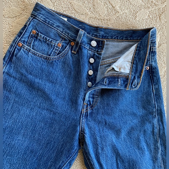 Vintage Levi’s 501s size W27 L28 - Picture 4 of 8